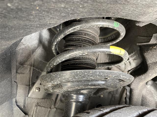 アルファードハイブリッド Ｘ　純正９型ディスプレイオーディオ　ナビ機能なし　フリップダウンモニター　全方位カメラ　三眼ＬＥＤヘッドライト　両側パワースライドドア　レーダークルーズコントロール　バックカメラ　ブラインドスポットモニタ（41枚目）