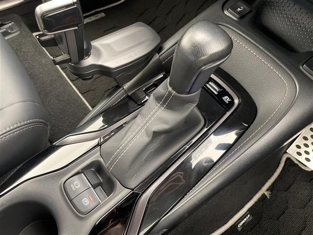 カローラツーリング ハイブリッド　ダブルバイビー　モデリスタエアロ　純正９型ディスプレイオーディオナビ　レーダークルーズコントロール　シートヒーター　バックカメラ　コーナーセンサー　純正アルミホイール　ステアリングヒーター　ＬＥＤライト　衝突軽減（27枚目）