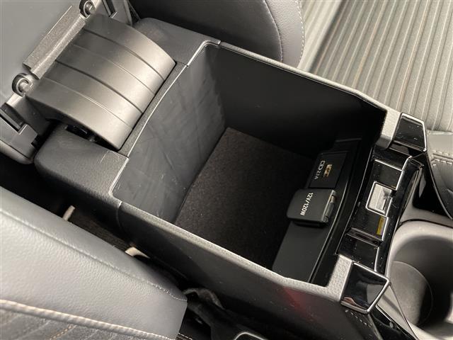 カローラツーリング ハイブリッド　ダブルバイビー　モデリスタエアロ　純正９型ディスプレイオーディオナビ　レーダークルーズコントロール　シートヒーター　バックカメラ　コーナーセンサー　純正アルミホイール　ステアリングヒーター　ＬＥＤライト　衝突軽減（28枚目）