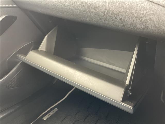 カローラツーリング ハイブリッド　ダブルバイビー　モデリスタエアロ　純正９型ディスプレイオーディオナビ　レーダークルーズコントロール　シートヒーター　バックカメラ　コーナーセンサー　純正アルミホイール　ステアリングヒーター　ＬＥＤライト　衝突軽減（31枚目）