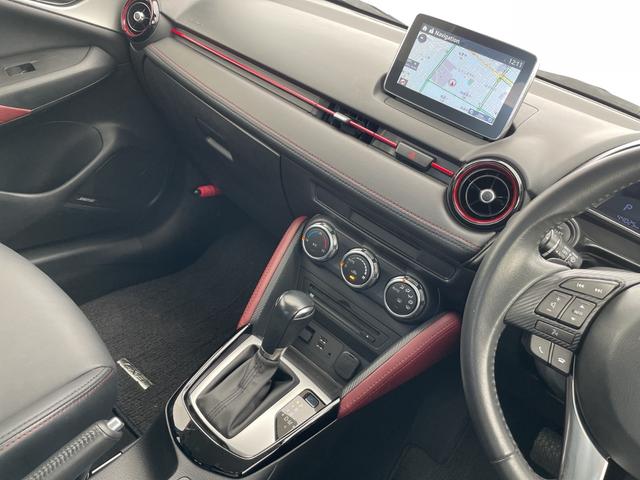 ＣＸ－３ ＸＤ　ツーリング　純正ナビ　プレミアムサウンドＢＯＳＥ　クルーズコントロール　バックカメラ　純正アルミホイールＬＥＤヘッドライト　パドルシフト　ブラインドスポットモニター　ヘッドアップディスプレイ　衝突軽減システム（48枚目）