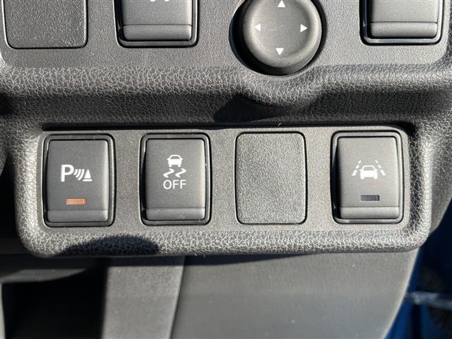 ノート ｅ－パワー　Ｘ　純正ナビ　バックカメラ　コーナーセンサー　純正アルミホイール　ＬＥＤヘッドライト　オートマチックハイビーム　ＥＴＣ　衝突軽減システム　ワンセグ　ＣＤ　ＤＶＤ　Ｂｌｕｅｔｏｏｔｈ　スマートキー（6枚目）