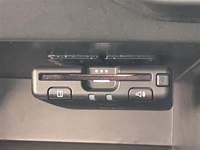 ノート ｅ－パワー　Ｘ　純正ナビ　バックカメラ　コーナーセンサー　純正アルミホイール　ＬＥＤヘッドライト　オートマチックハイビーム　ＥＴＣ　衝突軽減システム　ワンセグ　ＣＤ　ＤＶＤ　Ｂｌｕｅｔｏｏｔｈ　スマートキー（9枚目）