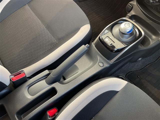 ノート ｅ－パワー　Ｘ　純正ナビ　バックカメラ　コーナーセンサー　純正アルミホイール　ＬＥＤヘッドライト　オートマチックハイビーム　ＥＴＣ　衝突軽減システム　ワンセグ　ＣＤ　ＤＶＤ　Ｂｌｕｅｔｏｏｔｈ　スマートキー（31枚目）