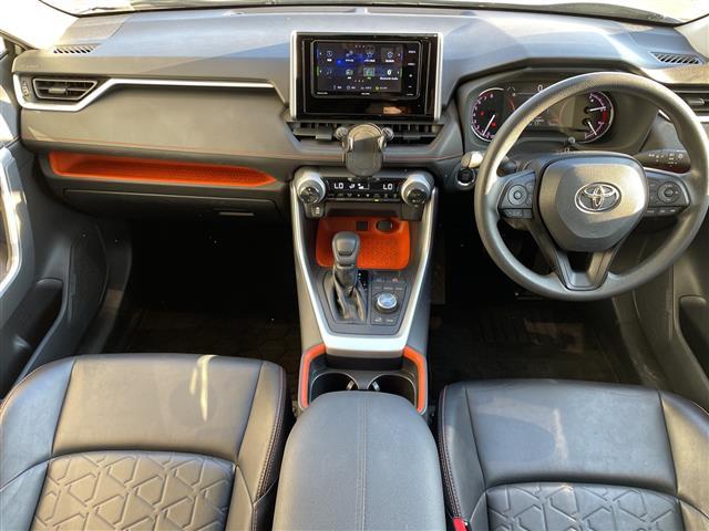 ＲＡＶ４ アドベンチャー　トヨタセーフティセンス　ＳＤナビ　ＳＤカードなし　レーダークルーズコントロール　バックカメラ　パワーシート　コーナーセンサー　純正アルミホイール　ルーフレール　ＥＴＣ　４ＷＤ　衝突軽減システム（2枚目）