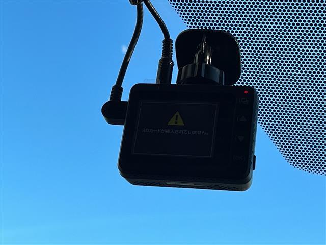 ＲＡＶ４ アドベンチャー　トヨタセーフティセンス　ＳＤナビ　ＳＤカードなし　レーダークルーズコントロール　バックカメラ　パワーシート　コーナーセンサー　純正アルミホイール　ルーフレール　ＥＴＣ　４ＷＤ　衝突軽減システム（12枚目）