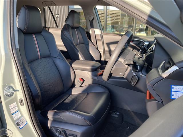 ＲＡＶ４ アドベンチャー　トヨタセーフティセンス　ＳＤナビ　ＳＤカードなし　レーダークルーズコントロール　バックカメラ　パワーシート　コーナーセンサー　純正アルミホイール　ルーフレール　ＥＴＣ　４ＷＤ　衝突軽減システム（14枚目）