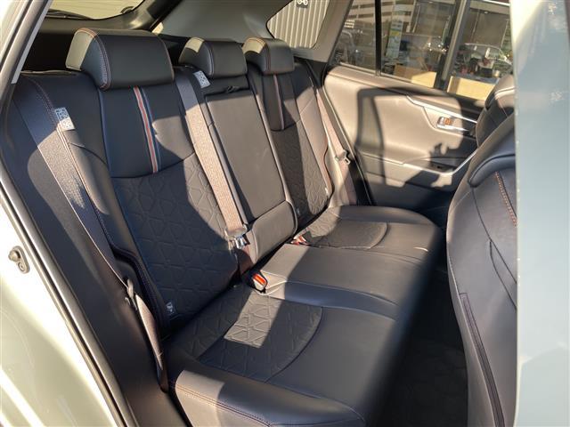 ＲＡＶ４ アドベンチャー　トヨタセーフティセンス　ＳＤナビ　ＳＤカードなし　レーダークルーズコントロール　バックカメラ　パワーシート　コーナーセンサー　純正アルミホイール　ルーフレール　ＥＴＣ　４ＷＤ　衝突軽減システム（15枚目）