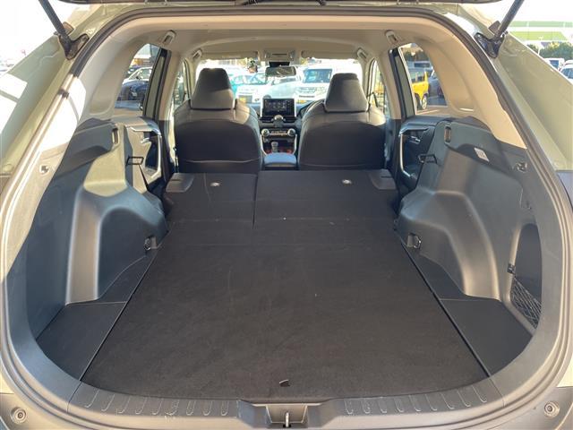 ＲＡＶ４ アドベンチャー　トヨタセーフティセンス　ＳＤナビ　ＳＤカードなし　レーダークルーズコントロール　バックカメラ　パワーシート　コーナーセンサー　純正アルミホイール　ルーフレール　ＥＴＣ　４ＷＤ　衝突軽減システム（16枚目）