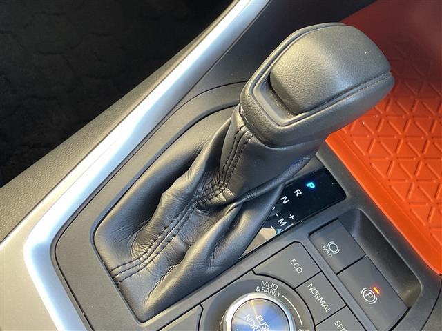 ＲＡＶ４ アドベンチャー　トヨタセーフティセンス　ＳＤナビ　ＳＤカードなし　レーダークルーズコントロール　バックカメラ　パワーシート　コーナーセンサー　純正アルミホイール　ルーフレール　ＥＴＣ　４ＷＤ　衝突軽減システム（28枚目）