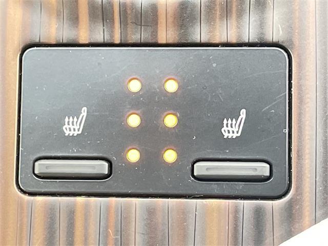 カムリ Ｇレザーパッケージ　トヨタセーフティセンス　純正８型ナビ　ＳＤカードなし　モデリスタエアロ　レーダークルーズコントロール　シートヒーター　バックカメラ　パワーシート　コーナーセンサー　純正アルミホイール　ＥＴＣ２．０（6枚目）