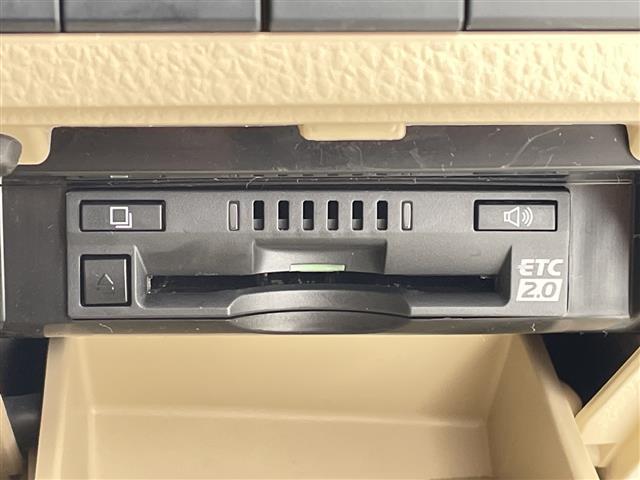 カムリ Ｇレザーパッケージ　トヨタセーフティセンス　純正８型ナビ　ＳＤカードなし　モデリスタエアロ　レーダークルーズコントロール　シートヒーター　バックカメラ　パワーシート　コーナーセンサー　純正アルミホイール　ＥＴＣ２．０（12枚目）