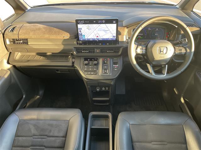 ステップワゴン ｅ：ＨＥＶスパーダ　プレミアムライン　純正１１．４型ナビ　純正１５．６型フリップダウンモニター　全方位カメラ　両側パワースライドドア　レーダークルーズコントロール　シートヒーター　バックカメラ　電動リアゲート　ブラインドスポットモニター（2枚目）