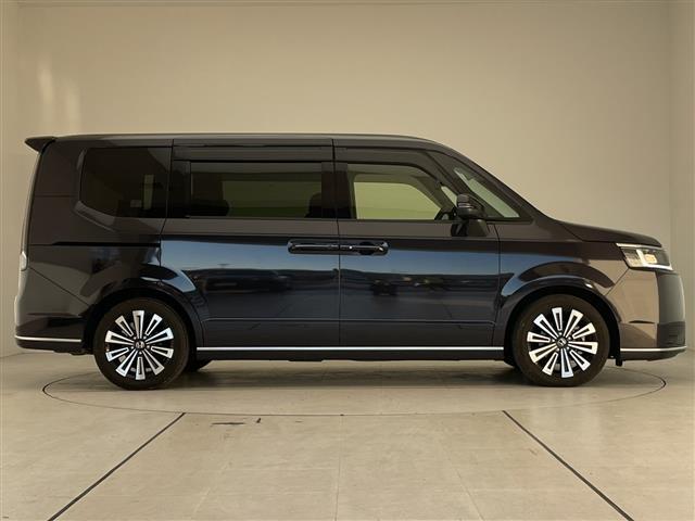 ステップワゴン ｅ：ＨＥＶスパーダ　プレミアムライン　純正１１．４型ナビ　純正１５．６型フリップダウンモニター　全方位カメラ　両側パワースライドドア　レーダークルーズコントロール　シートヒーター　バックカメラ　電動リアゲート　ブラインドスポットモニター（19枚目）