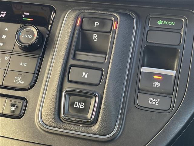 ステップワゴン ｅ：ＨＥＶスパーダ　プレミアムライン　純正１１．４型ナビ　純正１５．６型フリップダウンモニター　全方位カメラ　両側パワースライドドア　レーダークルーズコントロール　シートヒーター　バックカメラ　電動リアゲート　ブラインドスポットモニター（26枚目）