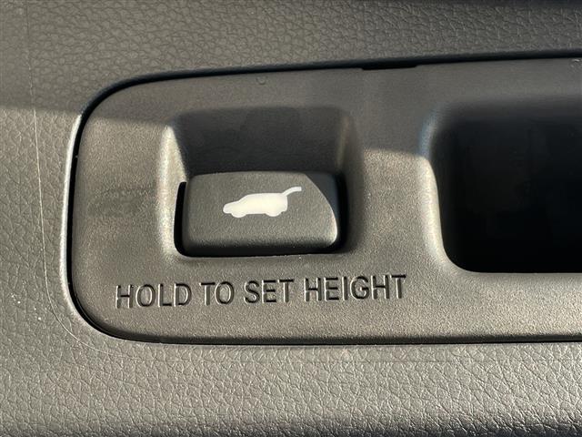 ステップワゴン ｅ：ＨＥＶスパーダ　プレミアムライン　純正１１．４型ナビ　純正１５．６型フリップダウンモニター　全方位カメラ　両側パワースライドドア　レーダークルーズコントロール　シートヒーター　バックカメラ　電動リアゲート　ブラインドスポットモニター（27枚目）