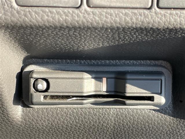 ステップワゴン ｅ：ＨＥＶスパーダ　プレミアムライン　純正１１．４型ナビ　純正１５．６型フリップダウンモニター　全方位カメラ　両側パワースライドドア　レーダークルーズコントロール　シートヒーター　バックカメラ　電動リアゲート　ブラインドスポットモニター（28枚目）