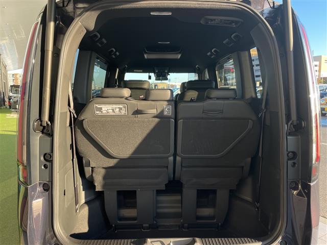 ステップワゴン ｅ：ＨＥＶスパーダ　プレミアムライン　純正１１．４型ナビ　純正１５．６型フリップダウンモニター　全方位カメラ　両側パワースライドドア　レーダークルーズコントロール　シートヒーター　バックカメラ　電動リアゲート　ブラインドスポットモニター（31枚目）