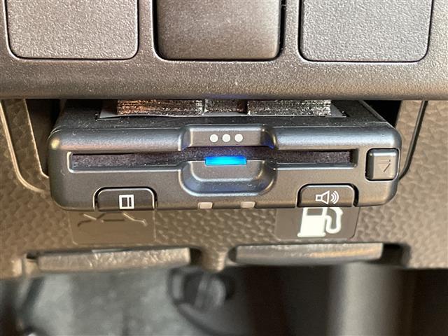 ルーミー カスタムＧ　ＳＤナビ　全方位カメラ　両側パワースライドドア　レーダークルーズコントロール　シートヒーター　バックカメラ　コーナーセンサー　純正アルミホイール　ＬＥＤヘッドライト　ＥＴＣ　衝突軽減システム（12枚目）