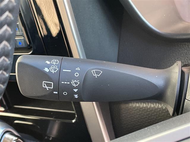 ルーミー カスタムＧ　ＳＤナビ　全方位カメラ　両側パワースライドドア　レーダークルーズコントロール　シートヒーター　バックカメラ　コーナーセンサー　純正アルミホイール　ＬＥＤヘッドライト　ＥＴＣ　衝突軽減システム（21枚目）