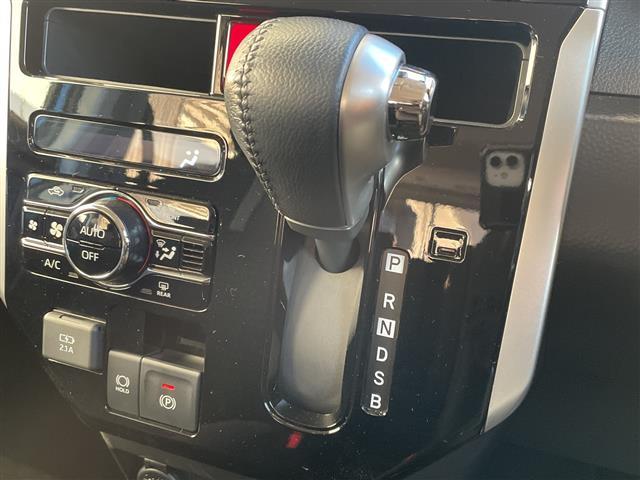 ルーミー カスタムＧ　ＳＤナビ　全方位カメラ　両側パワースライドドア　レーダークルーズコントロール　シートヒーター　バックカメラ　コーナーセンサー　純正アルミホイール　ＬＥＤヘッドライト　ＥＴＣ　衝突軽減システム（28枚目）