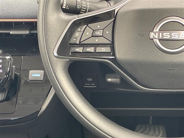 サクラ Ｘ　９０周年記念車　純正９型ディスプレイオーディオ　ナビ機能なし　全方位カメラ　バックカメラ　コーナーセンサー　純正アルミホイール　ＬＥＤヘッドライト　オートマチックハイビーム　ドライブレコーダー　衝突軽減システム（22枚目）