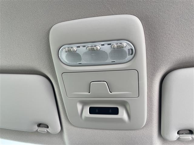 サクラ Ｘ　９０周年記念車　純正９型ディスプレイオーディオ　ナビ機能なし　全方位カメラ　バックカメラ　コーナーセンサー　純正アルミホイール　ＬＥＤヘッドライト　オートマチックハイビーム　ドライブレコーダー　衝突軽減システム（28枚目）