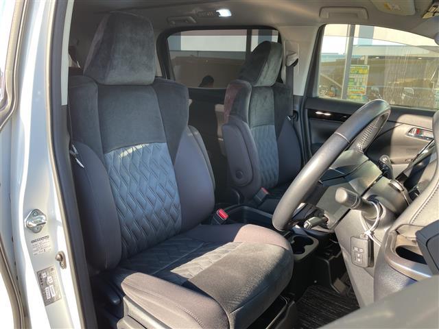 アルファード ２．５Ｓ　純正９型ナビ　フリップダウンモニター　両側パワースライドドア　レーダークルーズコントロール　バックカメラ　コーナーセンサー　純正アルミホイール　ブラインドスポットモニター　ＬＥＤ　インテリジェントミラ（14枚目）