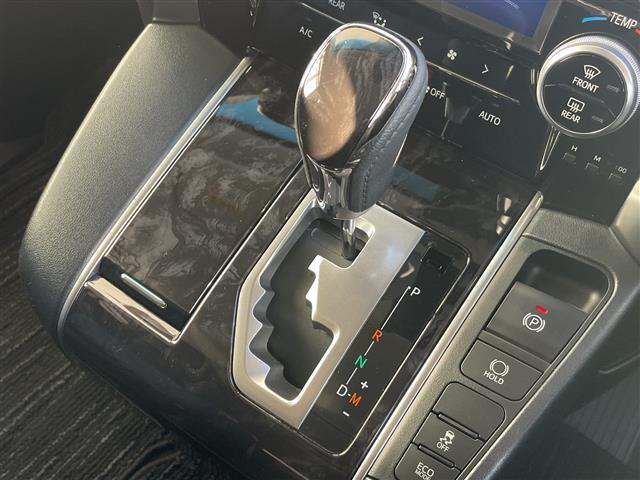 アルファード ２．５Ｓ　純正９型ナビ　フリップダウンモニター　両側パワースライドドア　レーダークルーズコントロール　バックカメラ　コーナーセンサー　純正アルミホイール　ブラインドスポットモニター　ＬＥＤ　インテリジェントミラ（28枚目）