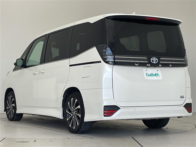 ヴォクシー ハイブリッドＳ－Ｚ　トヨタチームメイト　アドバンストパーク　アドバンストドライブ　純正ディズプレイオーディオナビ　フリップダウンモニター　両側パワースライドドア　レーダークルーズコントロール　シートヒーター　ＨＵＤ（20枚目）