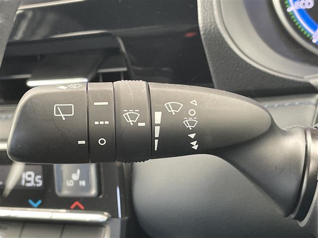 ヴォクシー ハイブリッドＳ－Ｚ　トヨタチームメイト　アドバンストパーク　アドバンストドライブ　純正ディズプレイオーディオナビ　フリップダウンモニター　両側パワースライドドア　レーダークルーズコントロール　シートヒーター　ＨＵＤ（21枚目）