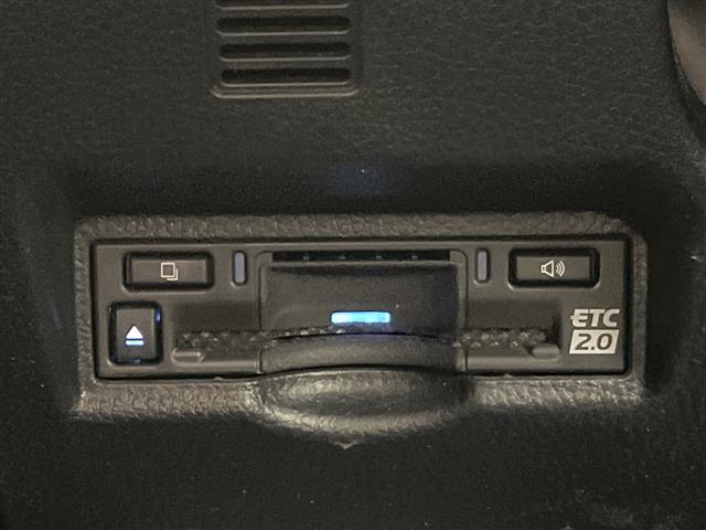 ヴォクシー ハイブリッドＳ－Ｚ　トヨタチームメイト　アドバンストパーク　アドバンストドライブ　純正ディズプレイオーディオナビ　フリップダウンモニター　両側パワースライドドア　レーダークルーズコントロール　シートヒーター　ＨＵＤ（26枚目）