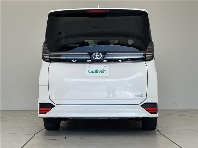 ヴォクシー ハイブリッドＳ－Ｚ　トヨタチームメイト　アドバンストパーク　アドバンストドライブ　純正ディズプレイオーディオナビ　フリップダウンモニター　両側パワースライドドア　レーダークルーズコントロール　シートヒーター　ＨＵＤ（43枚目）