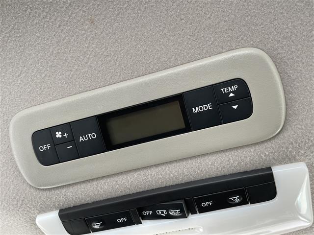 セレナ e-パワー ハイウェイスターV プロパイロット 純正10型ナビ SDカードなし 全方位カメラ 両側パワースライドドア レーダークルーズコントロール バックカメラ ハンズフリースライドドア コーナーセンサー インテリジェントミラー(7枚目)