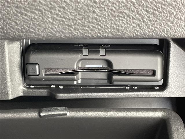 セレナ e-パワー ハイウェイスターV プロパイロット 純正10型ナビ SDカードなし 全方位カメラ 両側パワースライドドア レーダークルーズコントロール バックカメラ ハンズフリースライドドア コーナーセンサー インテリジェントミラー(11枚目)