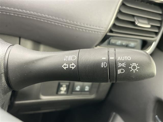 セレナ e-パワー ハイウェイスターV プロパイロット 純正10型ナビ SDカードなし 全方位カメラ 両側パワースライドドア レーダークルーズコントロール バックカメラ ハンズフリースライドドア コーナーセンサー インテリジェントミラー(23枚目)