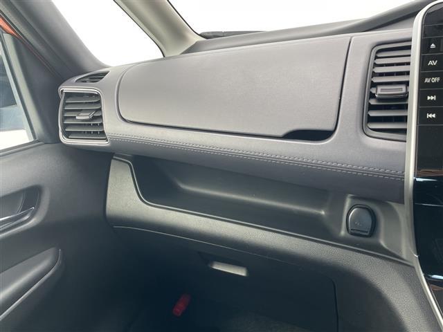 セレナ e-パワー ハイウェイスターV プロパイロット 純正10型ナビ SDカードなし 全方位カメラ 両側パワースライドドア レーダークルーズコントロール バックカメラ ハンズフリースライドドア コーナーセンサー インテリジェントミラー(27枚目)