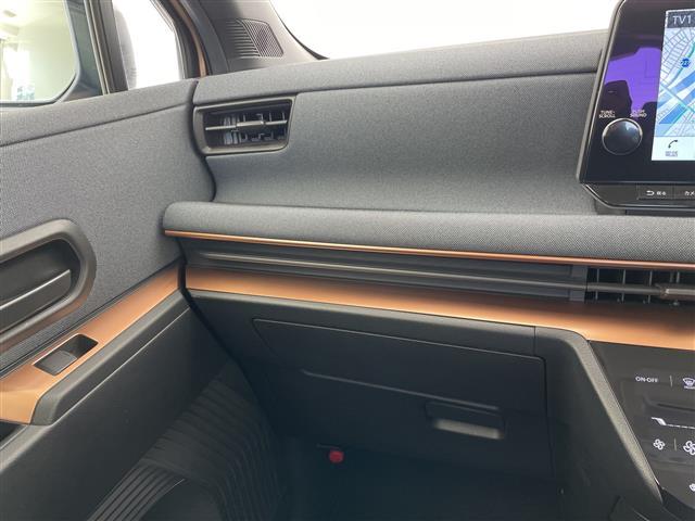 サクラ Ｇ　プロパイロット　純正８型ディスプレイオーディオナビ　全方位カメラ　レーダークルーズコントロール　シートヒーター　コーナーセンサー　アルミホイール　ＥＴＣ２．０　レーンキープアシスト　充電ケーブルあり（29枚目）