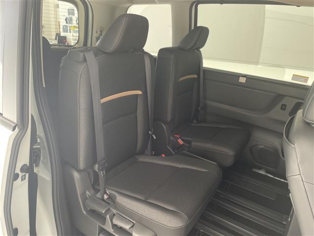 セレナ ハイウェイスターV Vセレクション プロパイロット 純正9型ナビ 全方位カメラ 両側パワースライドドア レーダークルーズコントロール バックカメラ コーナーセンサー 純正アルミホイール LEDヘッドライト パドルシフト インナーミラー(15枚目)