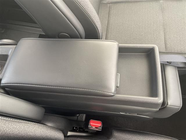 セレナ ハイウェイスターV Vセレクション プロパイロット 純正9型ナビ 全方位カメラ 両側パワースライドドア レーダークルーズコントロール バックカメラ コーナーセンサー 純正アルミホイール LEDヘッドライト パドルシフト インナーミラー(29枚目)