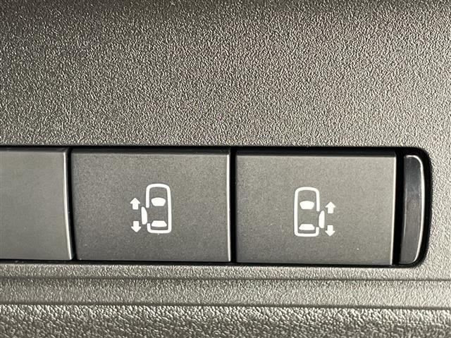 セレナ e-パワー ハイウェイスターV プロパイロット 登録済未使用車 純正12.4型ディズプレイオーディオナビ 全方位カメラ 両側パワースライドドア レーダークルーズコントロール バックカメラ ハンズフリースライドドア ワイヤレス充電機(8枚目)