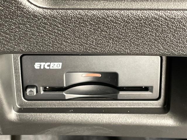 セレナ e-パワー ハイウェイスターV プロパイロット 登録済未使用車 純正12.4型ディズプレイオーディオナビ 全方位カメラ 両側パワースライドドア レーダークルーズコントロール バックカメラ ハンズフリースライドドア ワイヤレス充電機(12枚目)