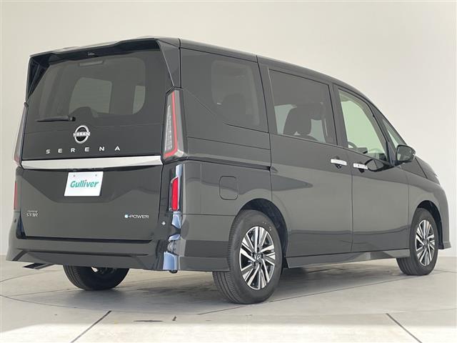 セレナ e-パワー ハイウェイスターV プロパイロット 登録済未使用車 純正12.4型ディズプレイオーディオナビ 全方位カメラ 両側パワースライドドア レーダークルーズコントロール バックカメラ ハンズフリースライドドア ワイヤレス充電機(36枚目)