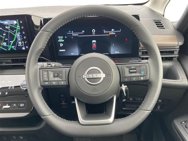 セレナ e-パワー ハイウェイスターV プロパイロット 登録済未使用車 純正12.4型ディズプレイオーディオナビ 全方位カメラ 両側パワースライドドア レーダークルーズコントロール バックカメラ ハンズフリースライドドア ワイヤレス充電機(42枚目)