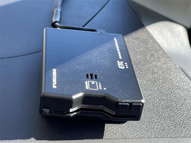 セレナ ハイウェイスターV プロパイロット SDナビ 両側パワースライドドア レーダークルーズコントロール バックカメラ コーナーセンサー 純正アルミホイール ブラインドスポットモニター LEDヘッドライト パドルシフト(12枚目)