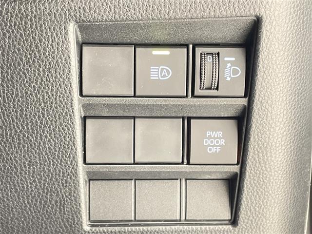 ノア G 純正8型ディスプレイオーディオ 両側パワースライドドア レーダークルーズコントロール シートヒーター バックカメラ コーナーセンサー 純正アルミホイール リアオートエアコン ドライブレコーダー(10枚目)