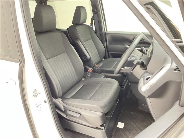 ノア G 純正8型ディスプレイオーディオ 両側パワースライドドア レーダークルーズコントロール シートヒーター バックカメラ コーナーセンサー 純正アルミホイール リアオートエアコン ドライブレコーダー(14枚目)