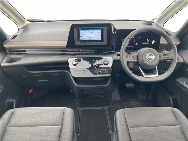 セレナ ハイウェイスターV プロパイロット SDナビ 両側パワースライドドア レーダークルーズコントロール バックカメラ コーナーセンサー 純正アルミホイール ブラインドスポットモニター LEDヘッドライト パドルシフト(2枚目)