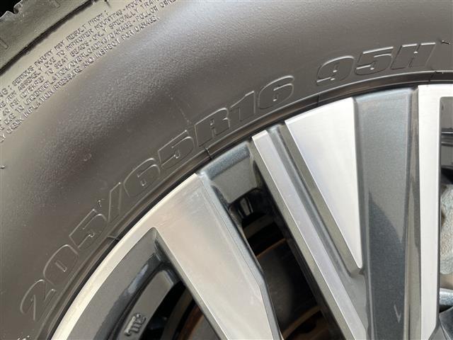 セレナ ハイウェイスターV プロパイロット SDナビ レーダークルーズコントロール パドルシフト ブラインドスポットモニター ドライブレコーダー バックカメラ ETC 両側パワースライドドア オートホールド 衝突軽減システム(17枚目)