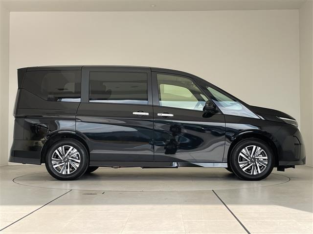 セレナ ハイウェイスターV プロパイロット SDナビ レーダークルーズコントロール パドルシフト ブラインドスポットモニター ドライブレコーダー バックカメラ ETC 両側パワースライドドア オートホールド 衝突軽減システム(19枚目)